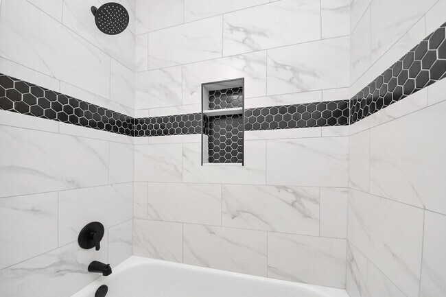 Photo - 1410 Long View Dr