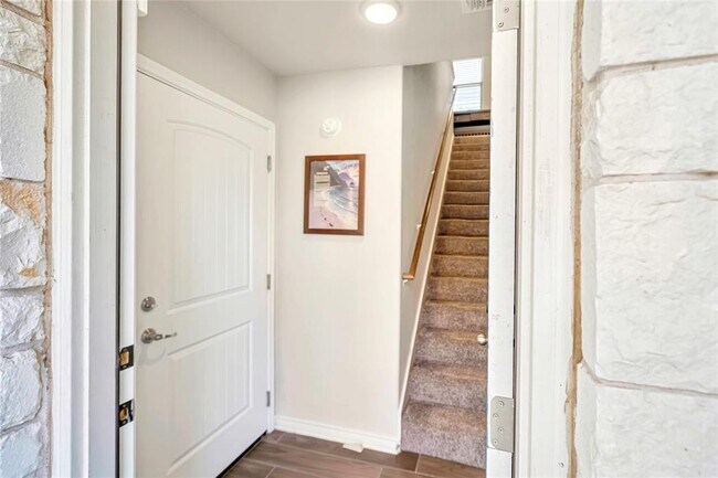 Photo - 217 Birch Oak Ln