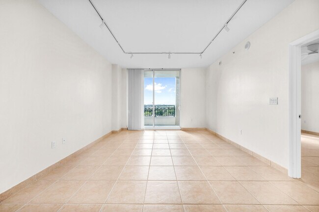 Photo - 550 Okeechobee Blvd Unit 726