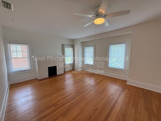 Photo - 3522 Pine St