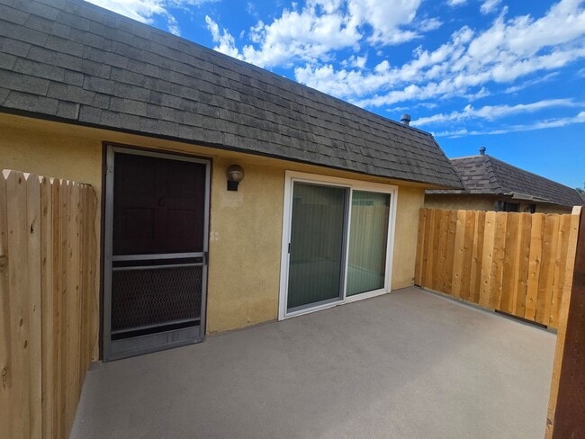 Building Photo - Woodland359 Unit C