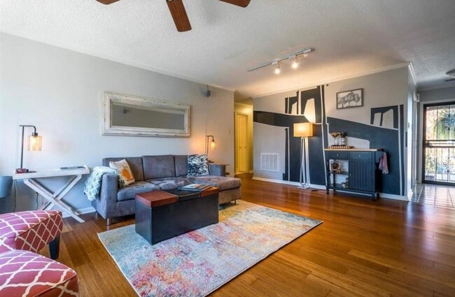 Photo - 2Bd/1Ba Condo Unidad 2