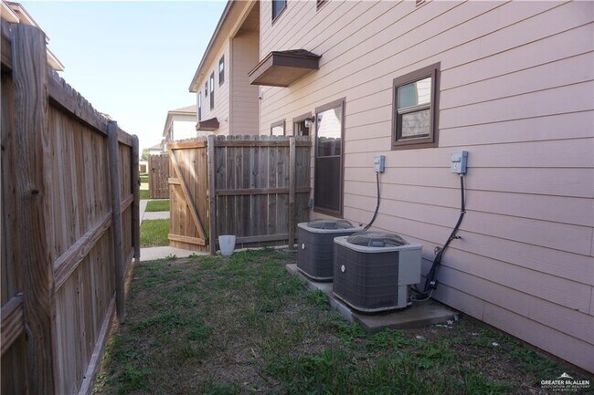 Photo - 9 West Dr Unit B
