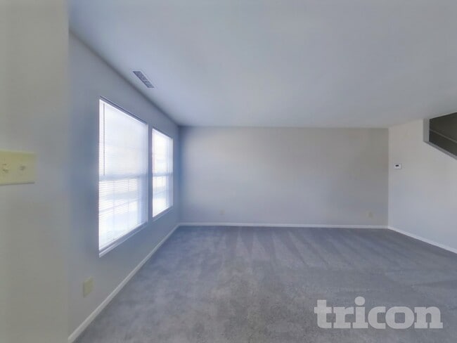 2808 Wolfgang Way