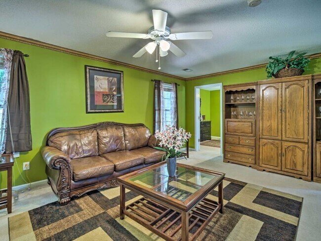 Photo - 6 Bedroom Single Family Home in Acworth