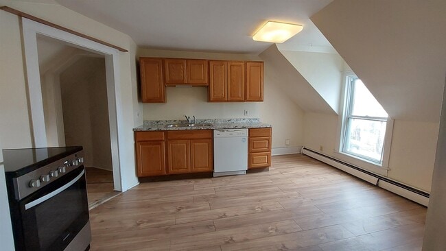 Photo - 32 S Main St Unit #7