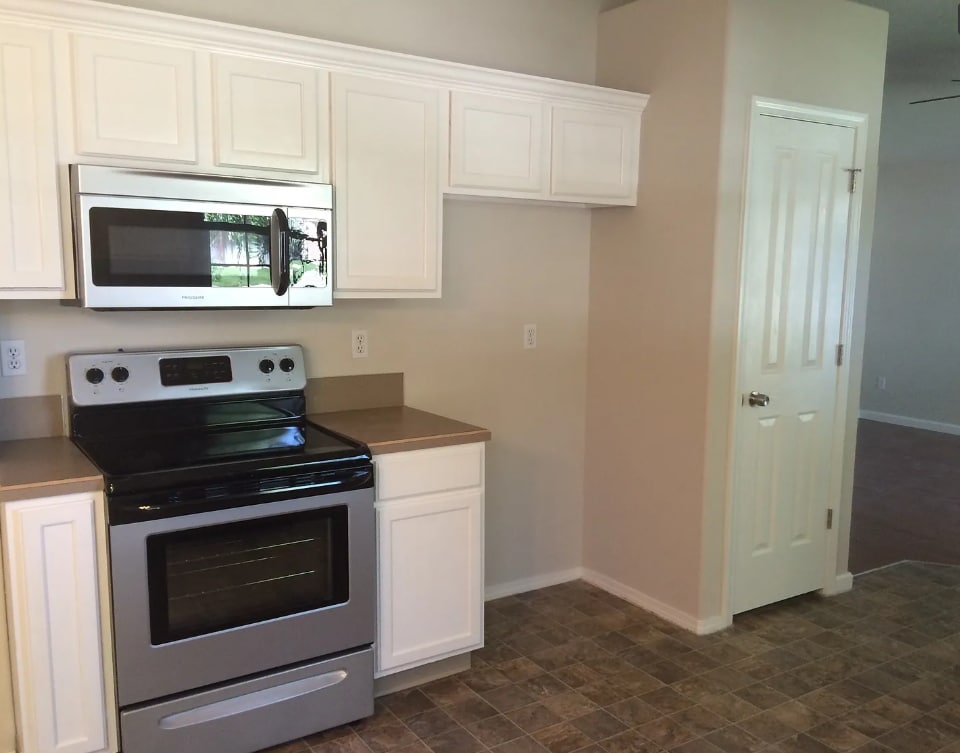 Photo - 497 E Baldwin St