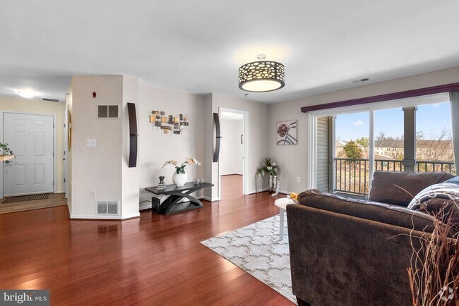 Building Photo - 13304 Kilmarnock Way Unit 4-A Rental