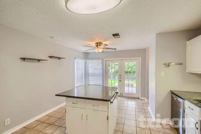 Photo - 6934 Sunshine Tree Dr