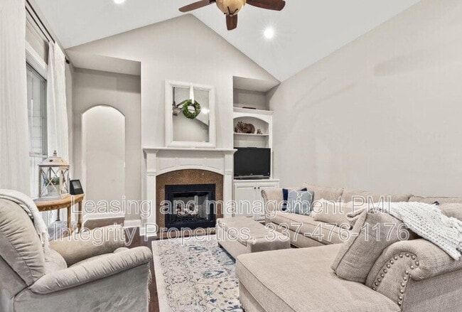 Photo - 303 Chimney Rock Blvd