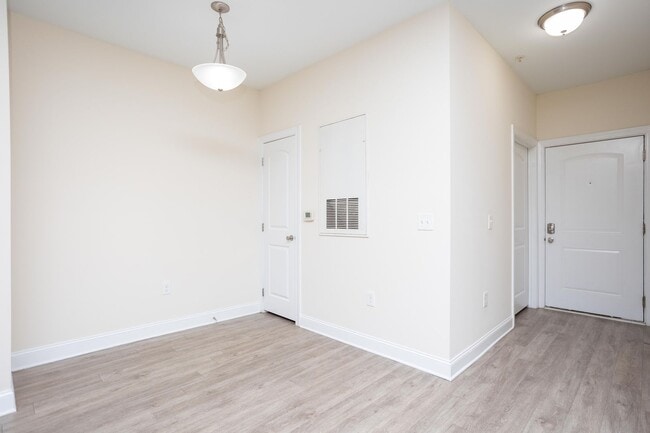 161 Howard Ln