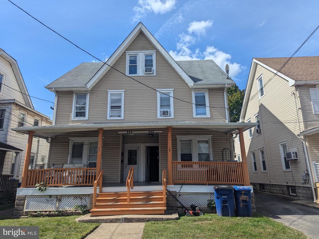 Photo - 408 Burlington Ave