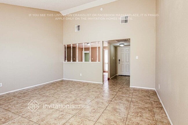 Photo - 6055 S 42nd St