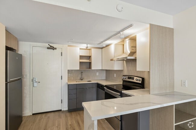 The Peak - 1BR, 1BA - 650SF - Kitchen
