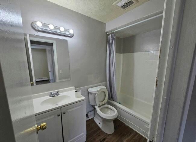 Photo - 14815 Euclid Ave Unit 204