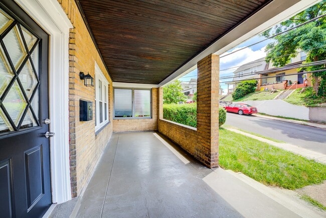Photo - 1121 Bellaire Ave
