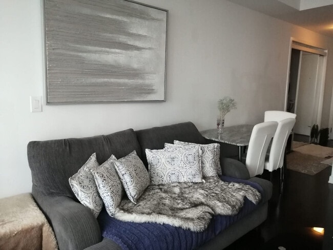 Photo - 12 York St Unit FL10-ID1347744P