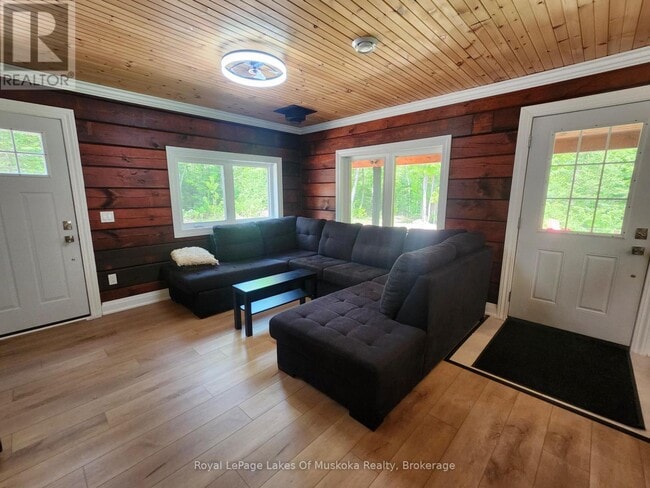 Photo - 3997 Chetwynd Rd