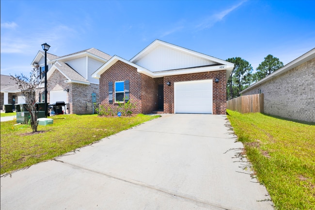 Photo - 4 Bedroom Home Near NAS Pensacola