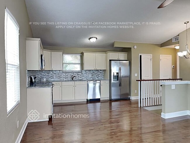 Photo - 410 4th St S