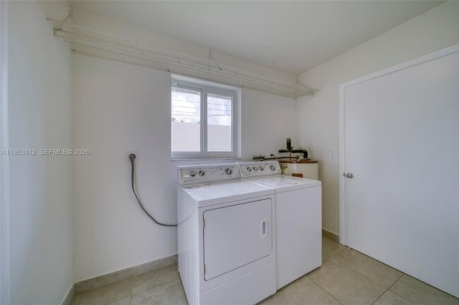 Photo - 9557 SW 40th Terrace Unidad 9557