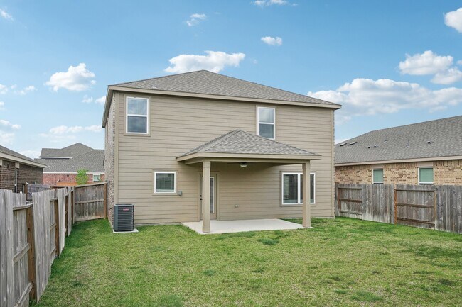 Photo - 1006 Whispering Winds Dr