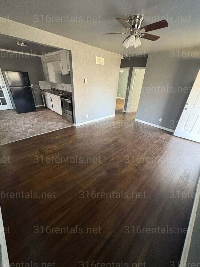 Photo - $899 - 2 bedroom / 1 bathroom - Single Family Home