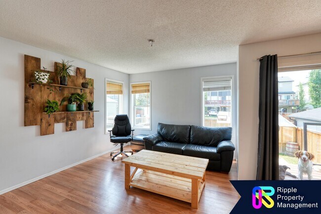 Photo - 15754 Everstone Rd SW