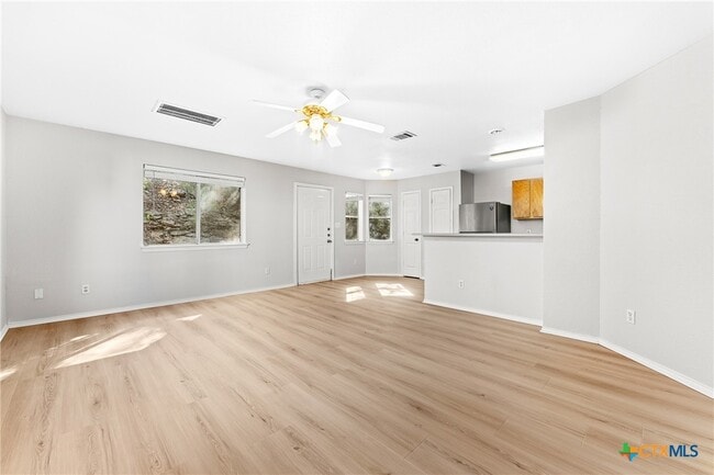 Photo - 867 Sagewood Trail