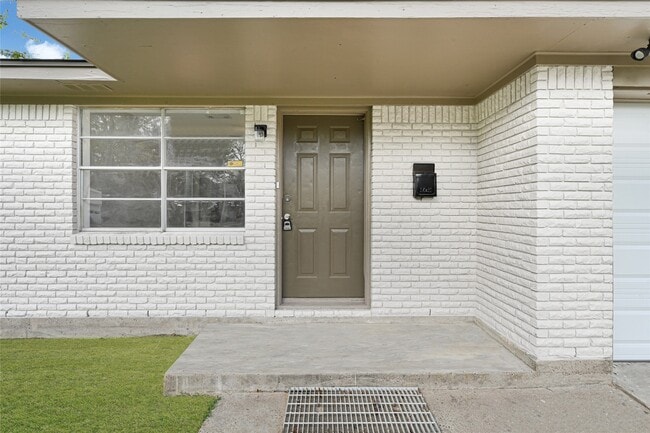 Photo - 1502 Park Ave