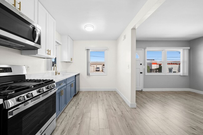 Photo - MYCORN &amp; HORVATH Unit 1612