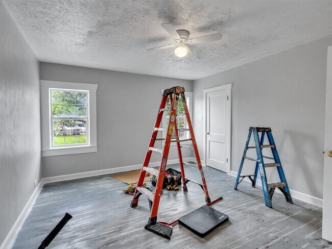 Building Photo - 2316 Freeman St Unit 3 Rental