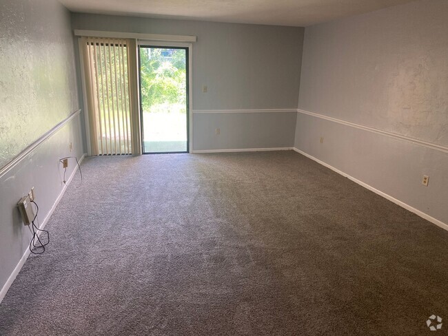 Building Photo - * MOVE IN SPECIAL - 2ND MONTHS RENT FREE *... Rental