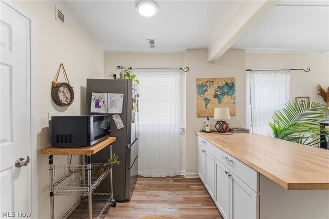 Photo - 220 Morton Rd