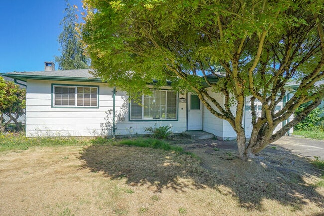 THREE BEDROOM RANCH IN WEST LONGVIEW