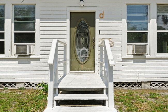 Photo - 104 N Clyde Ave Unit 1