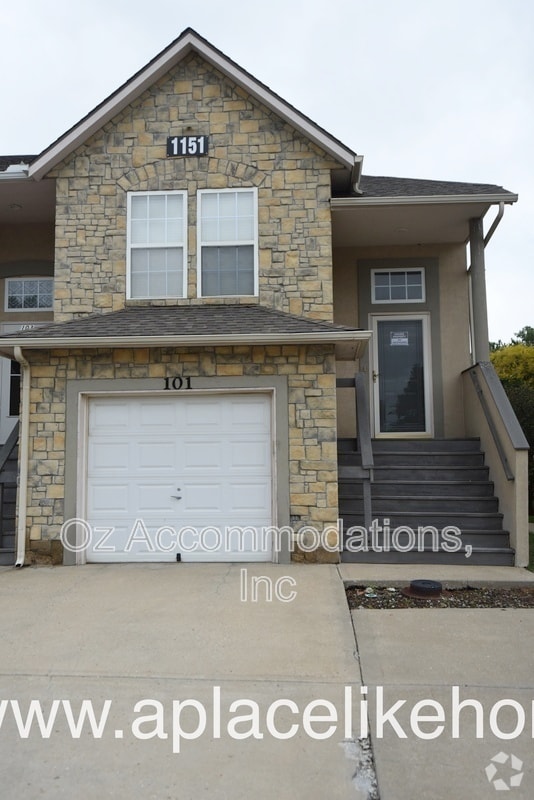 Building Photo - 1151 N Mart-way Dr Rental