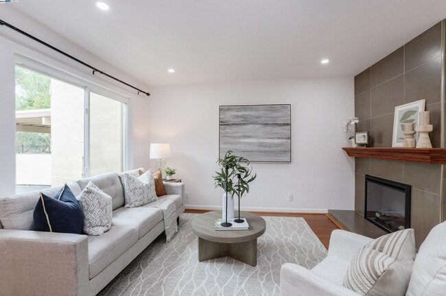 Photo - 4428 Del Valle Pkwy