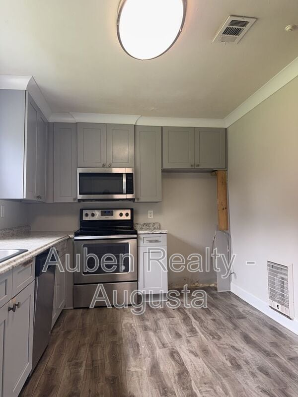 Building Photo - 2010 Cook Rd