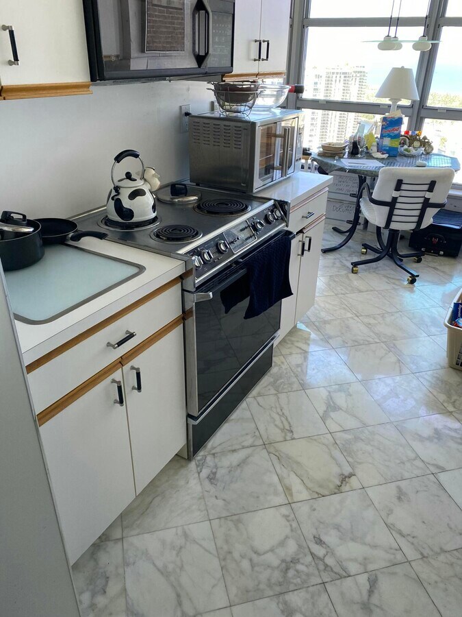 Photo - 3500 Mystic Pointe Dr Unidad 3805