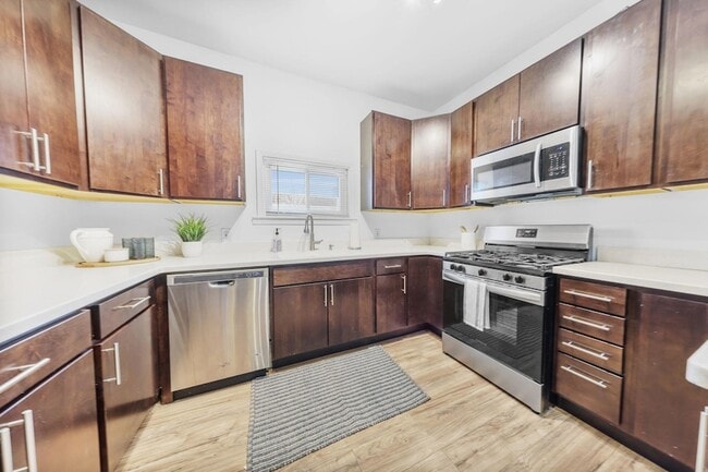 Photo - 820 Brown St