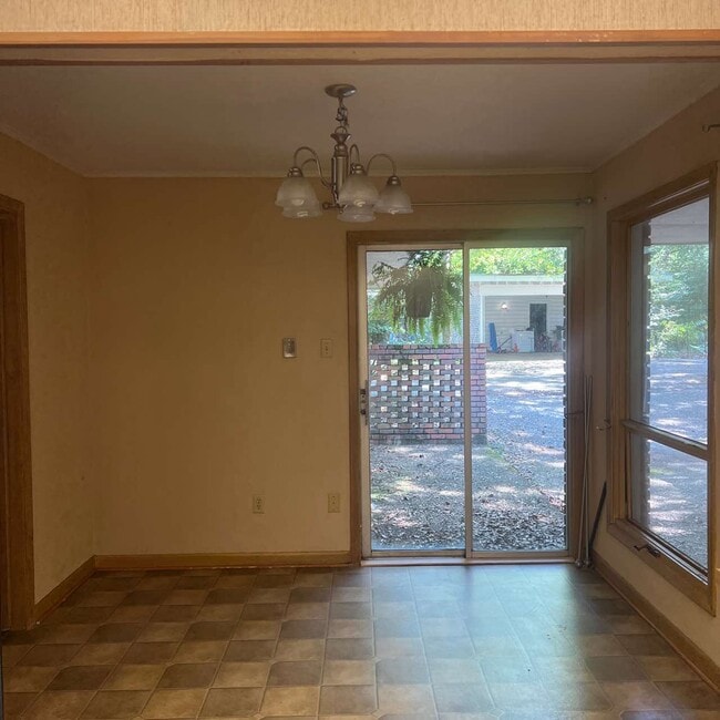 Photo - 918 Robert St