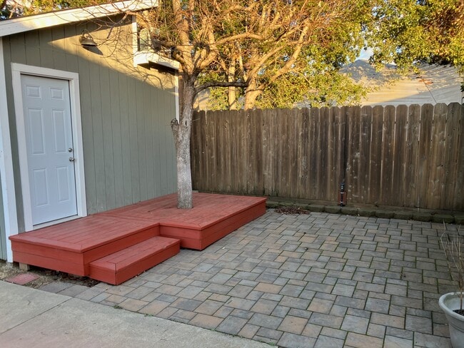 Photo - 105 Jolon Dr