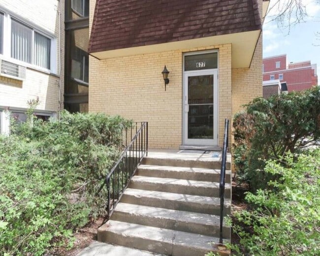 Photo - 677 S River Rd Unit 2H