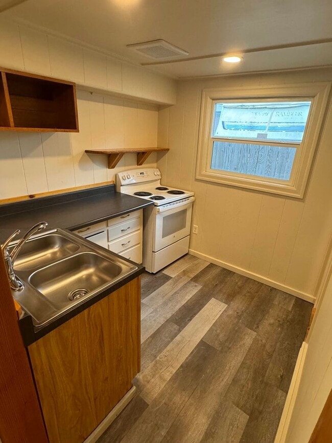 Photo - 2 Bedroom Apartment in Camellia Park Unit 785 Hwy 99N - Apt. 7A