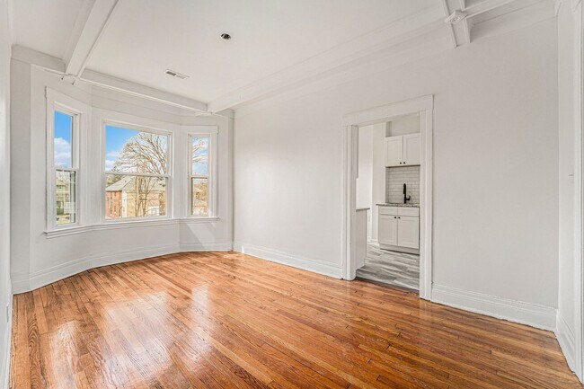 Photo - Charming Haven: Dunedin's Six-Family Gem House