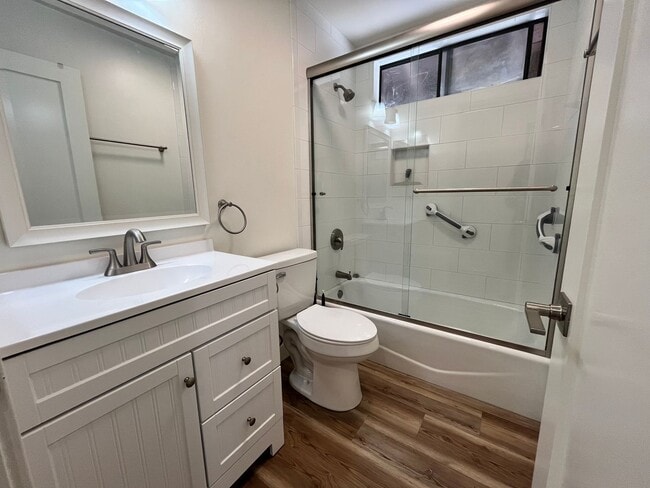 Photo - 212 Besant Rd