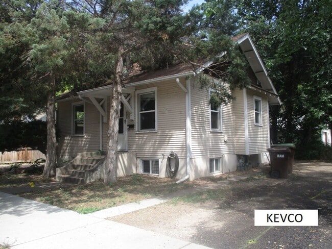 Building Photo - 208 E Pitkin St Unit 208 E Pitkin St