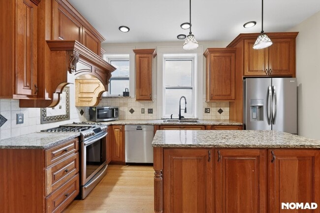 Photo - 910 N Clarkson St