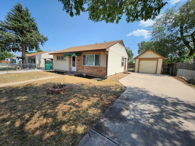 Photo - 1205 Aspen Ave